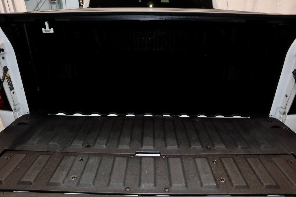 Used 2022 GMC Sierra 1500 SLT w/ SLT Premium Package image 17