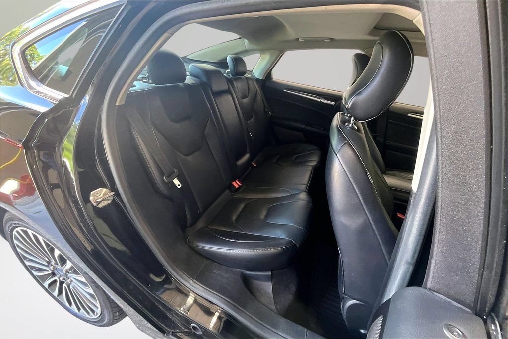Used 2017 Ford Fusion Titanium FWD image 25