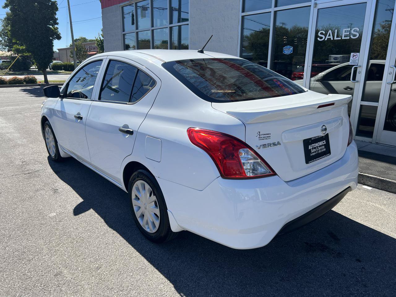Used 2018 Nissan Versa S Plus FWD image 4