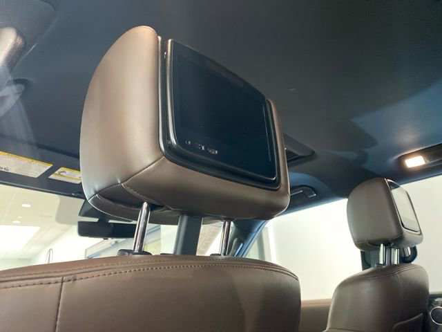 Used 2022 Nissan Armada Platinum w/ Captain's Chairs Package RWD image 18