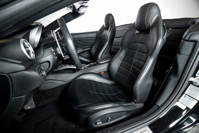 Certified 2017 Ferrari California T image 4