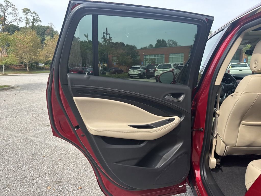 Used 2017 Buick Envision Essence image 25