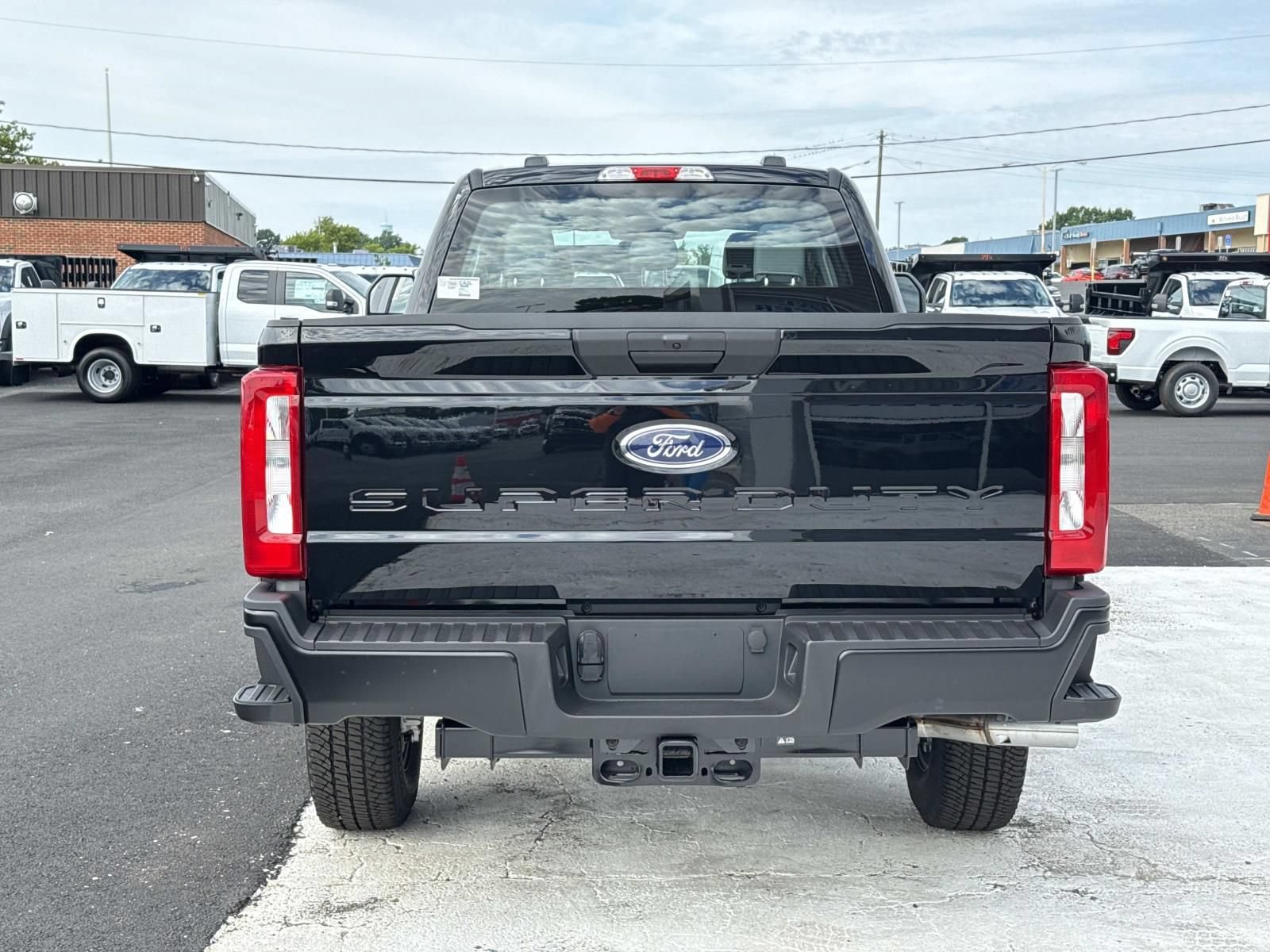 New 2026 Ford F250 XL w/ XL Driver Assist Package AWD/4WD image 4