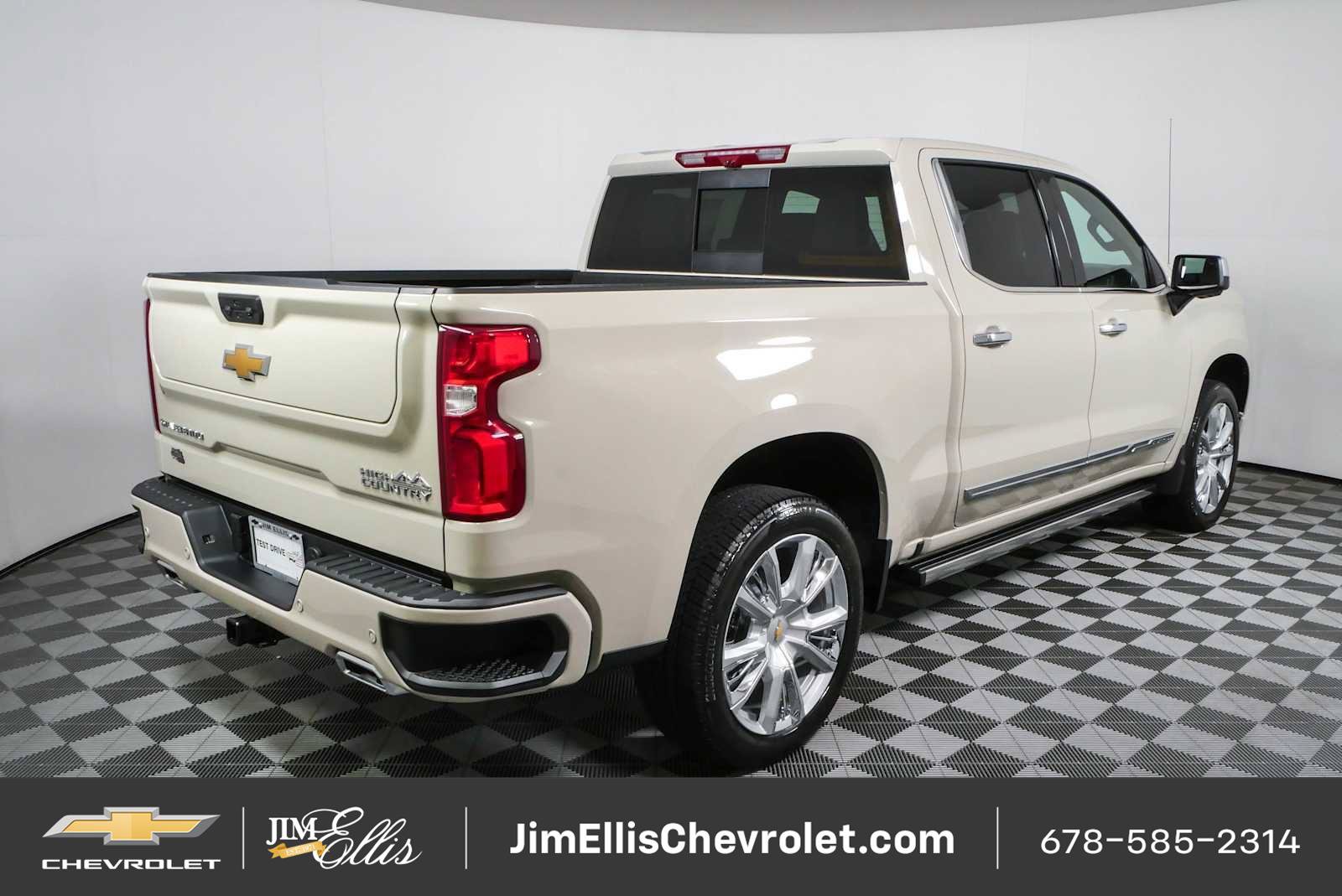 New 2026 Chevrolet Silverado 1500 High Country AWD/4WD image 3