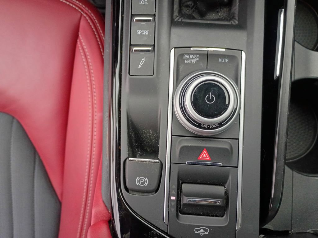 Used 2023 Maserati Levante GT AWD/4WD image 30