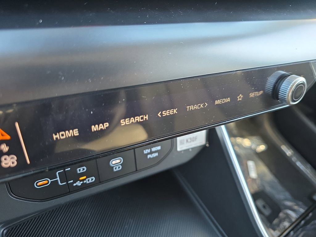 New 2026 Kia Carnival LX image 32