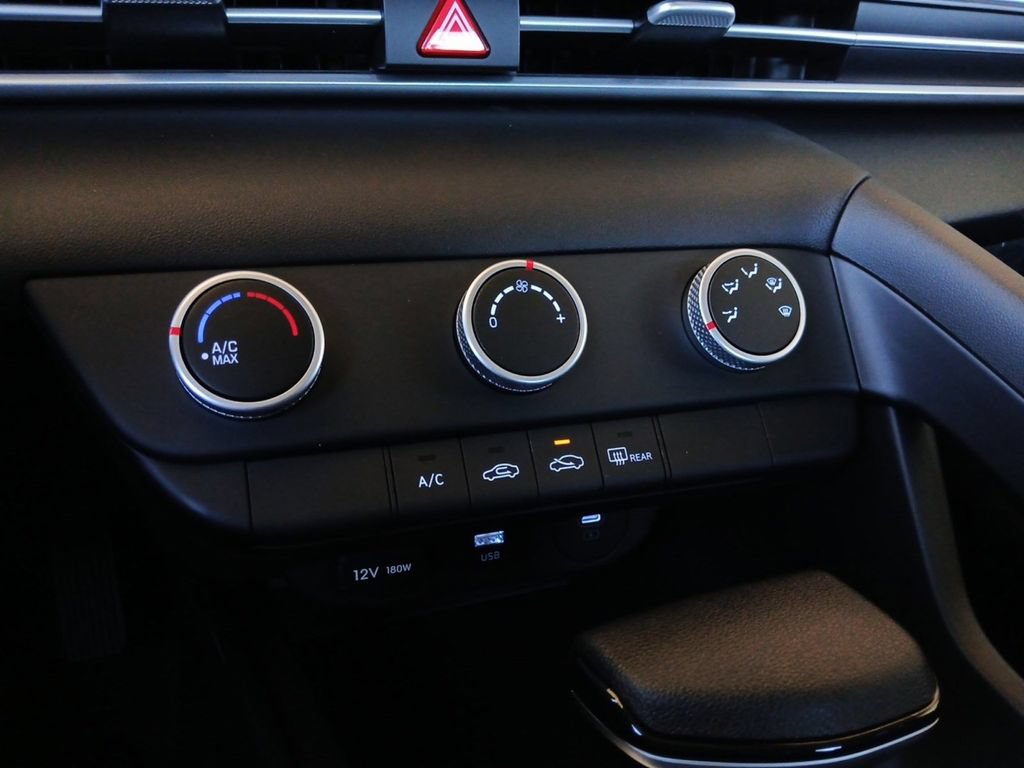 New 2026 Hyundai Elantra SE FWD image 20