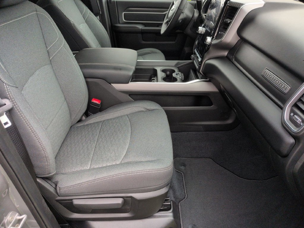 New 2026 RAM 3500 Big Horn AWD/4WD image 34