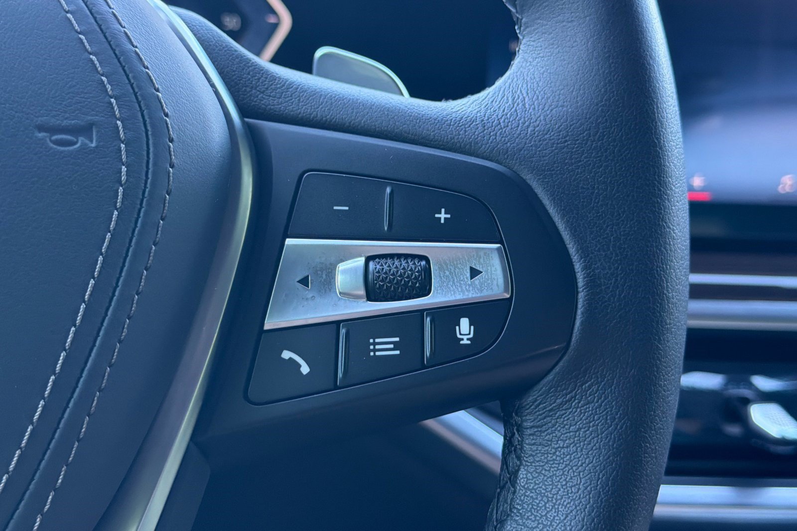 Used 2026 BMW X5 xDrive40i w/ Premium Package AWD/4WD image 33