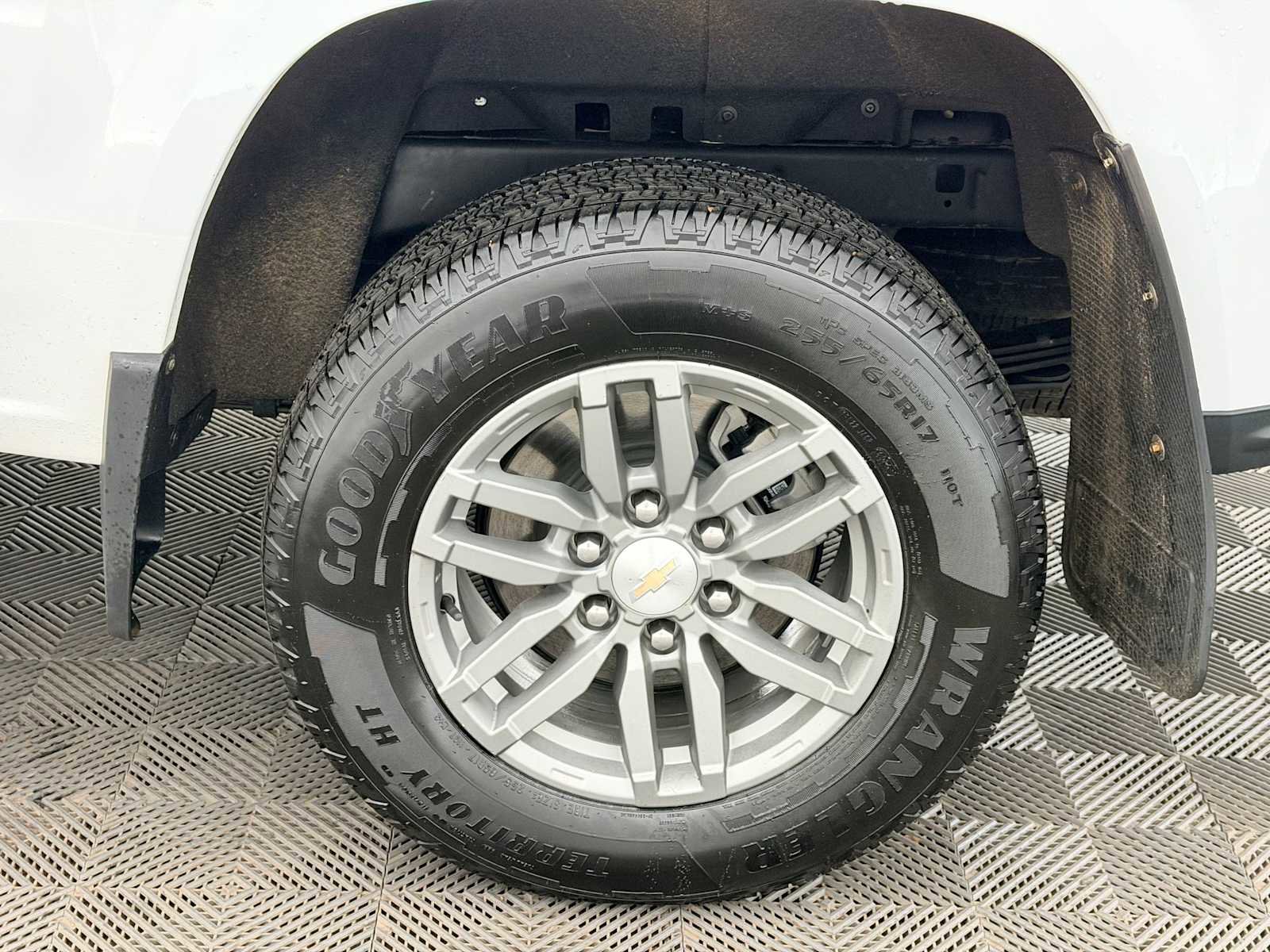 Used 2024 Chevrolet Colorado LT w/ LT Convenience Package II image 14