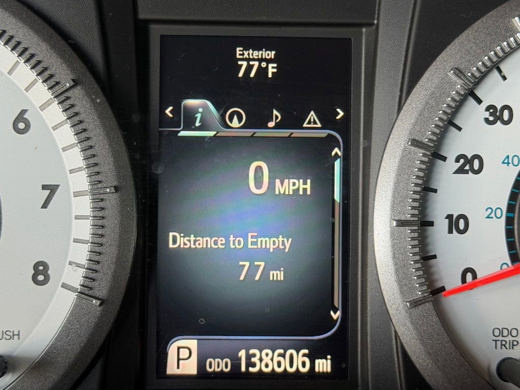 Used 2017 Toyota Sienna SE FWD image 28