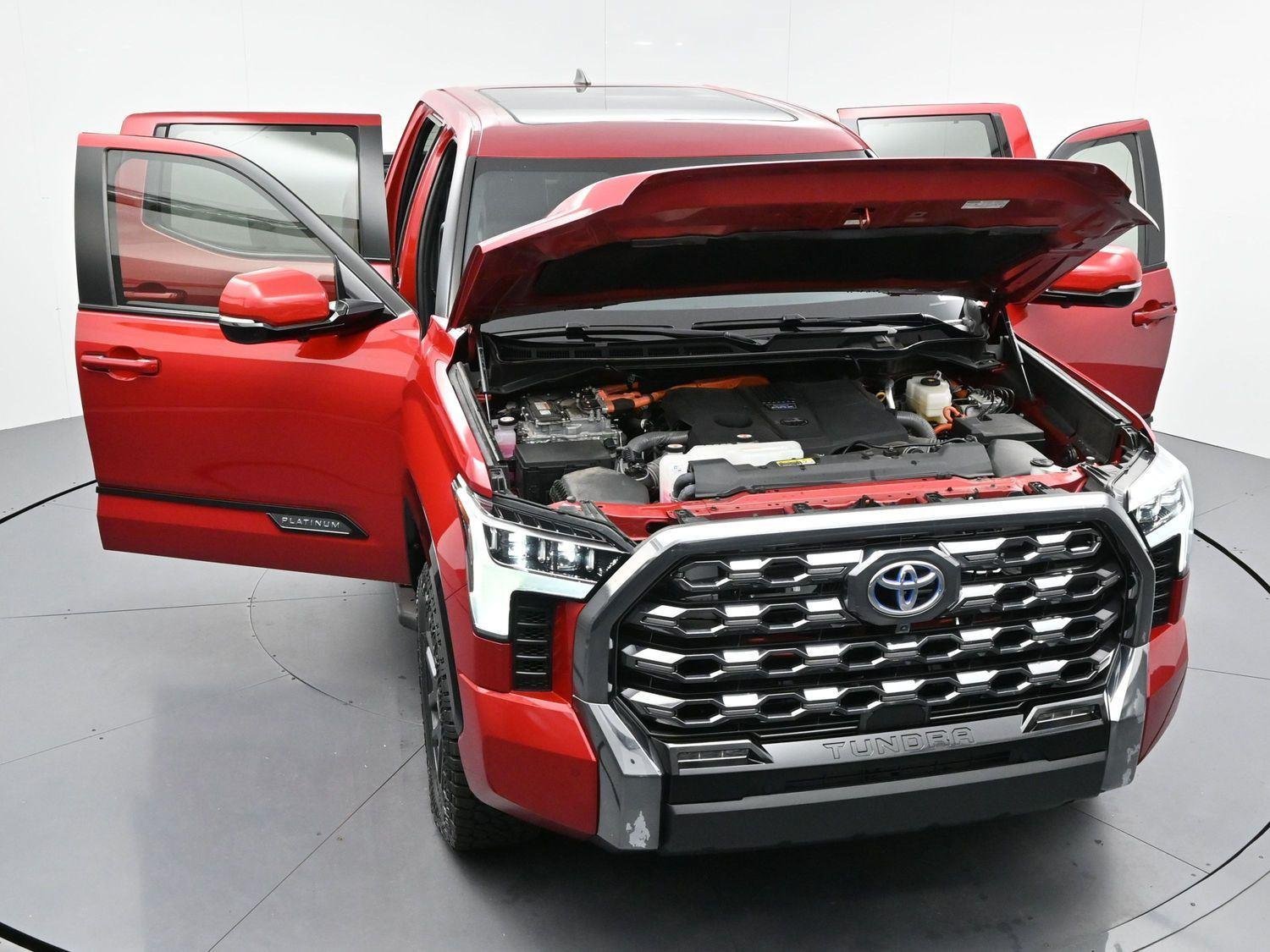 Used 2024 Toyota Tundra Platinum AWD/4WD image 43