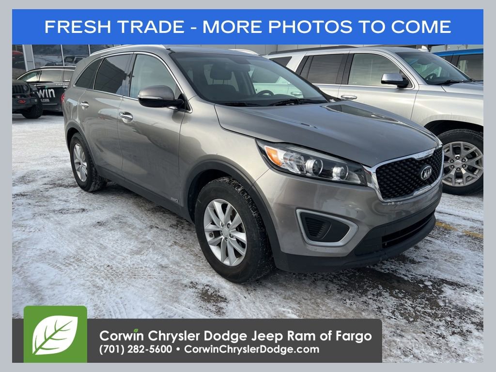 Used 2018 Kia Sorento LX image 1