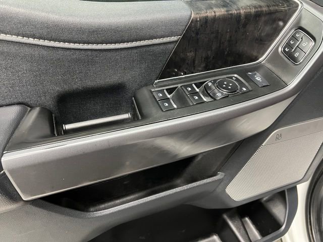 Used 2025 Ford F350 Lariat w/ Black Appearance Package image 23