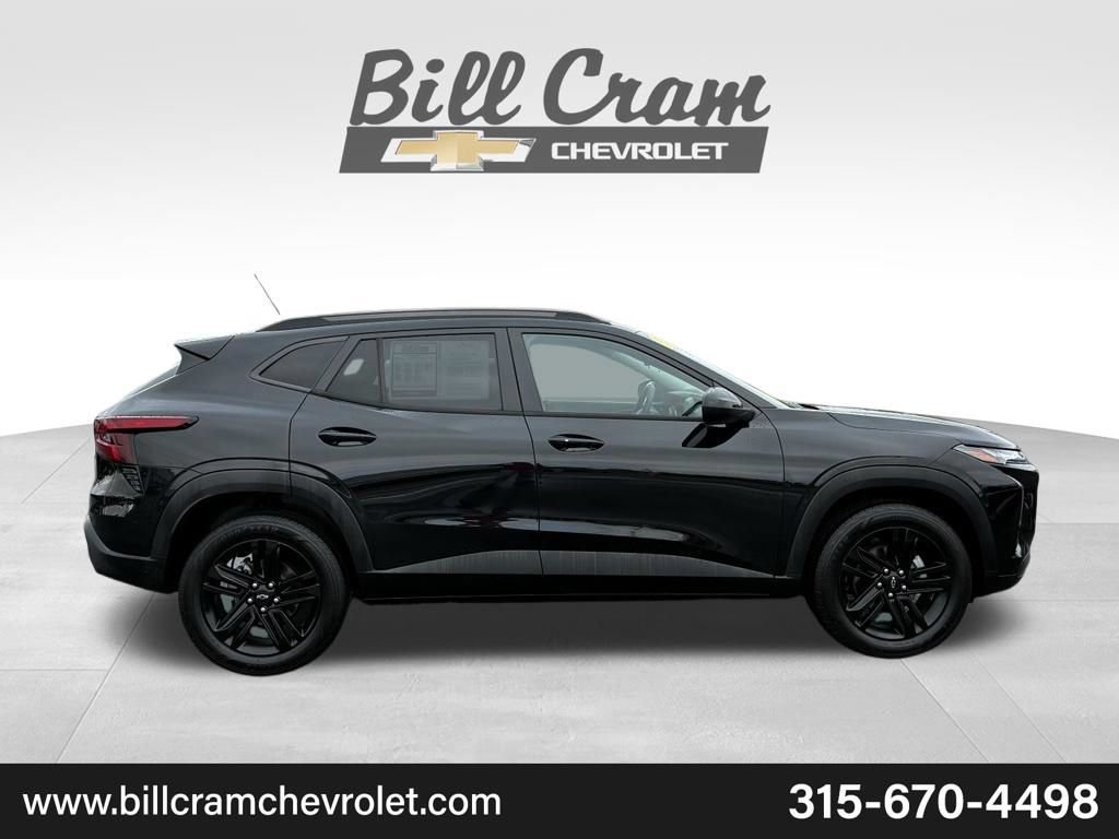 Used 2024 Chevrolet Trax ACTIV w/ Sunroof Package FWD image 34
