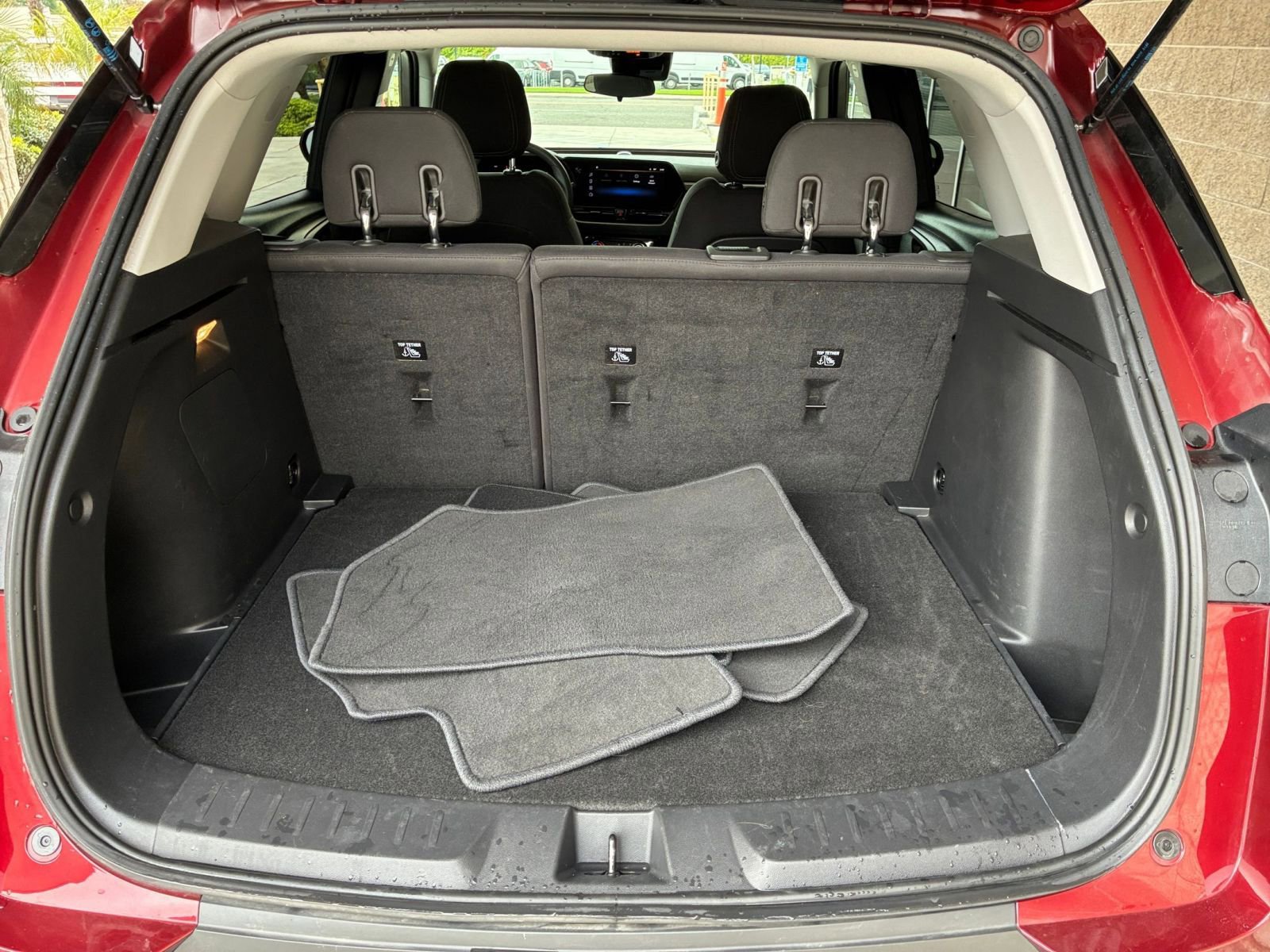 Used 2025 Chevrolet TrailBlazer LT image 30