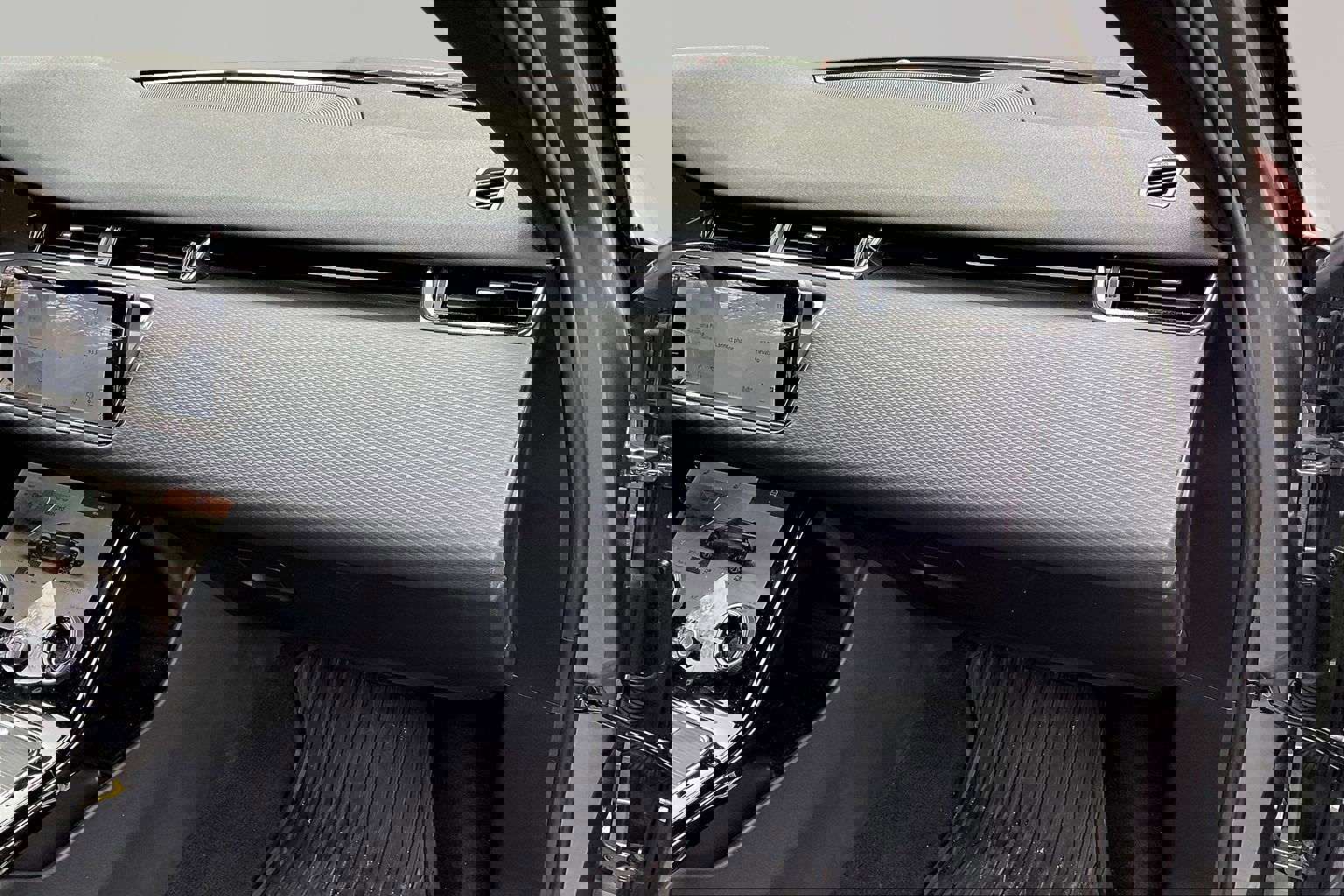 Used 2023 Land Rover Range Rover Evoque R-Dynamic S image 26