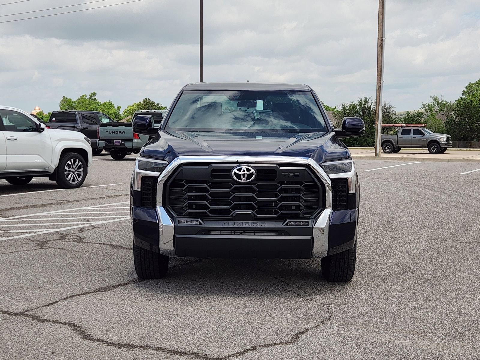 New 2026 Toyota Tundra SR5 w/ TRD Off-Road Premium Package AWD/4WD image 6