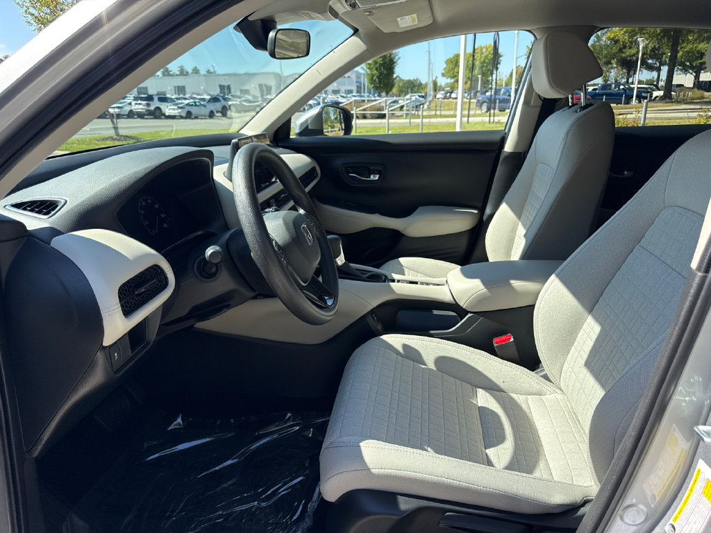 Certified 2027 Honda HR-V LX image 13