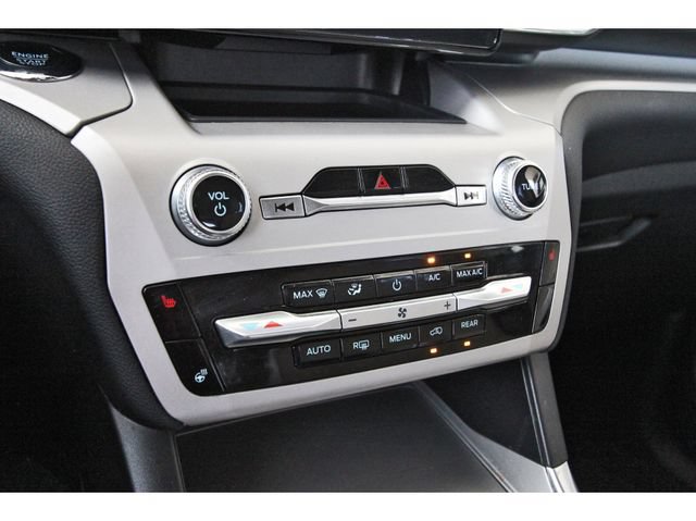 Used 2024 Ford Explorer XLT w/ Equipment Group 202A RWD image 26