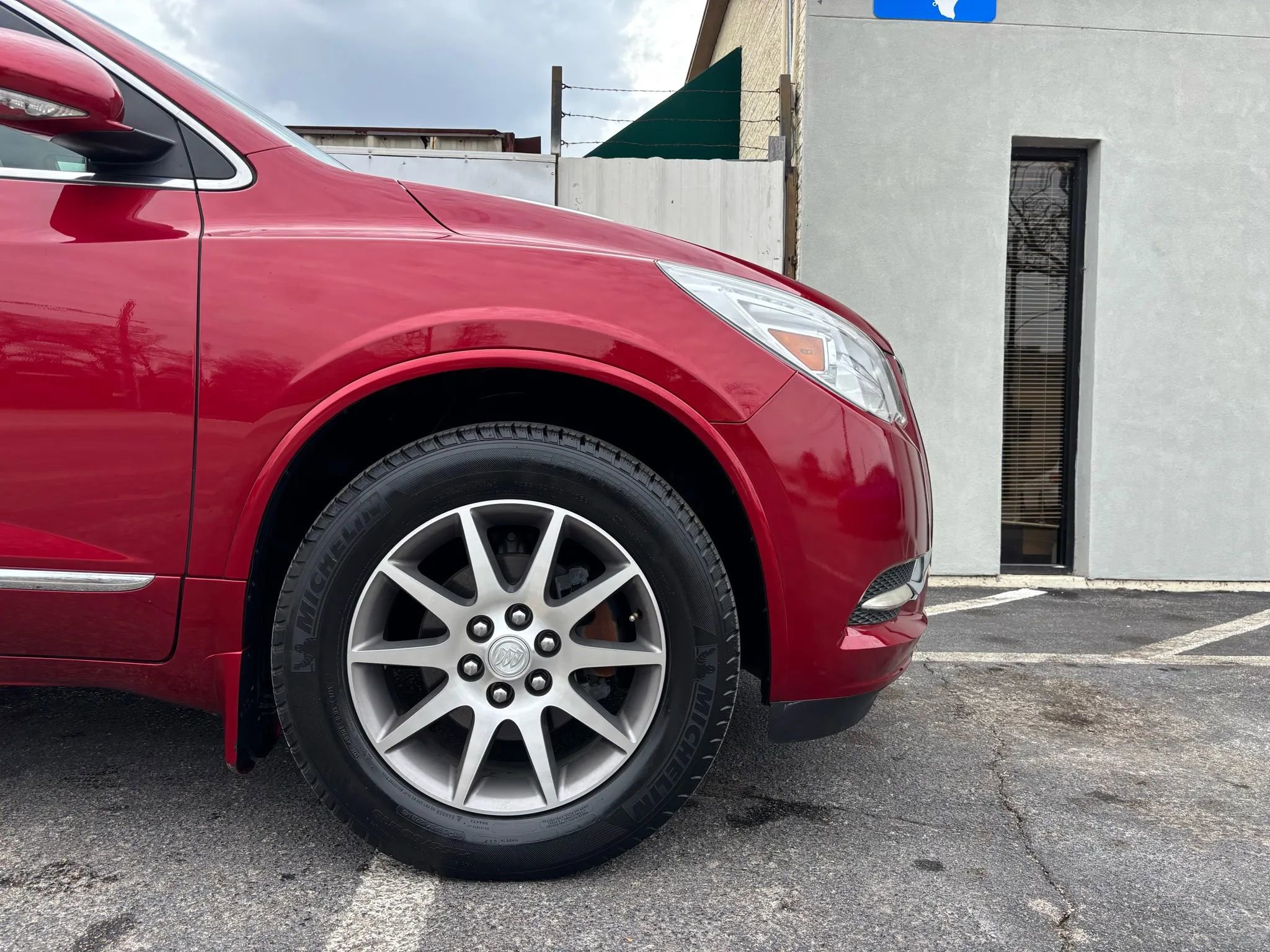 Used 2014 Buick Enclave Leather FWD image 11