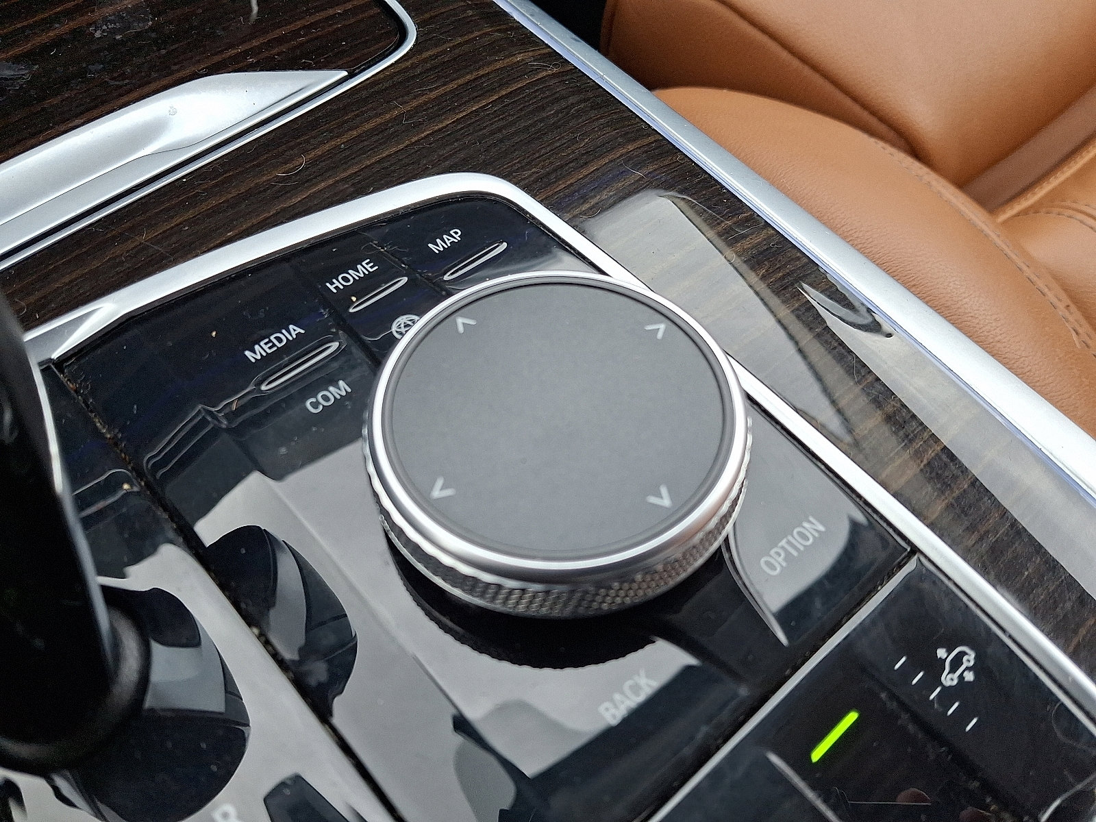 Used 2021 BMW X7 xDrive40i w/ Premium Package image 24