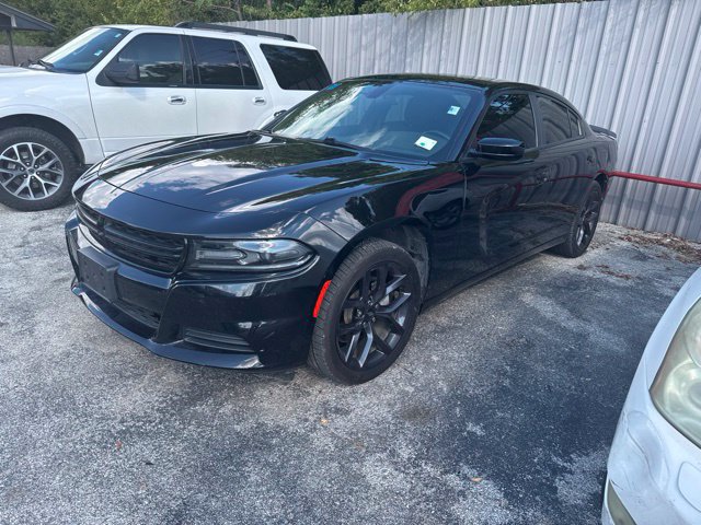 Used 2021 Dodge Charger SXT w/ Blacktop Package RWD image 2