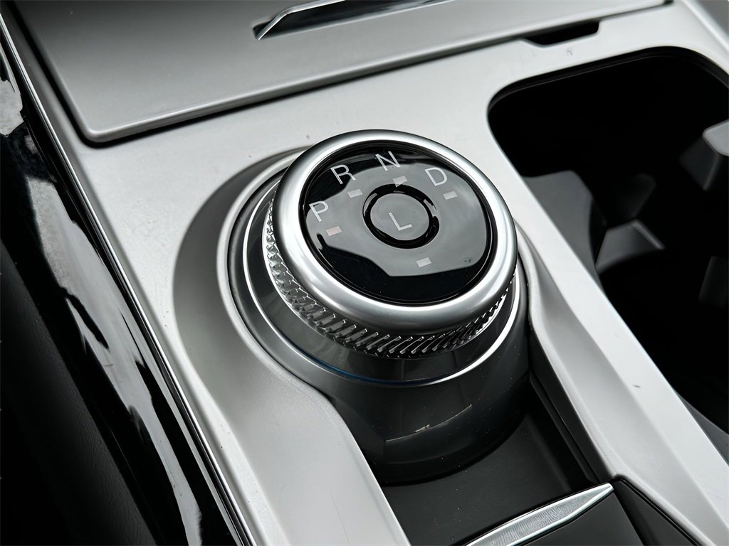 Used 2023 Ford Explorer ST-Line image 13