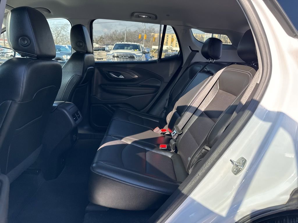 Used 2024 GMC Terrain SLT image 26