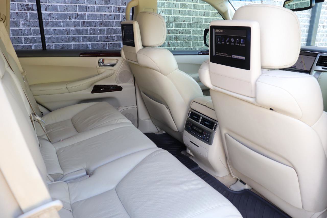 Used 2014 Lexus LX 570 4WD image 30