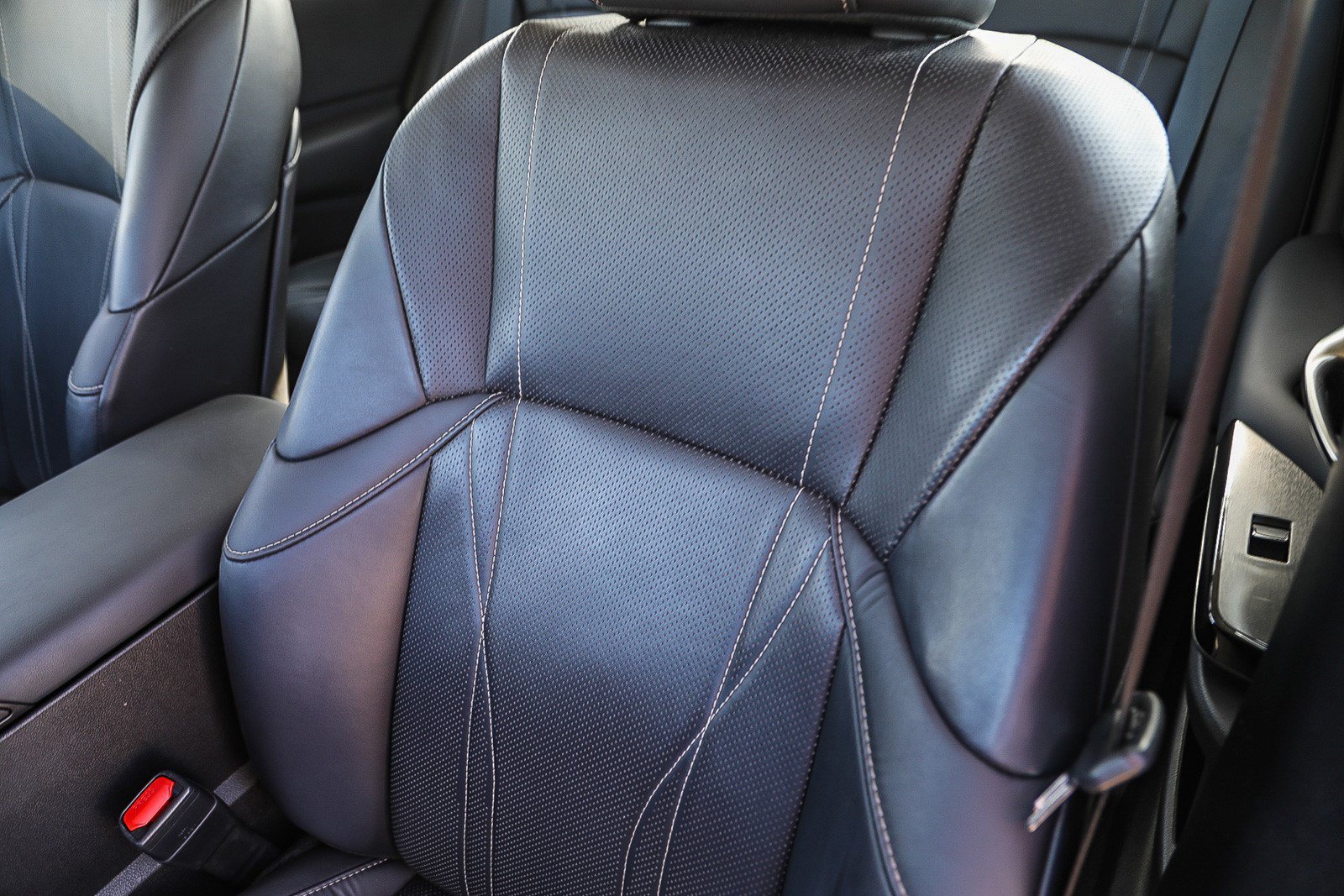 Used 2024 Lexus ES 300h w/ Accessory Package (Z2) FWD image 24
