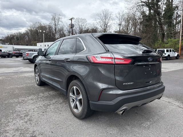 Used 2020 Ford Edge SEL w/ Convenience Package image 4