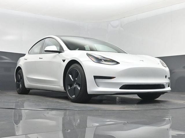 Used 2023 Tesla Model 3 Standard Range RWD image 32