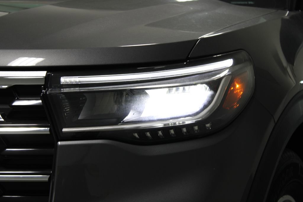 New 2026 Ford Explorer Active RWD image 52