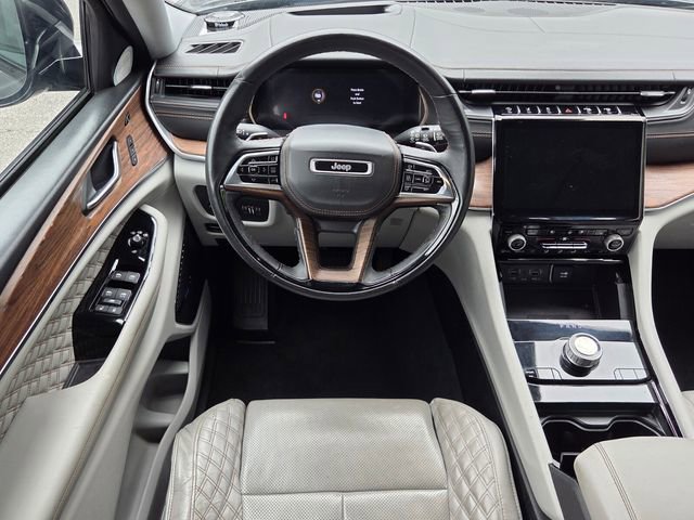Used 2024 Jeep Grand Cherokee L Limited w/ Luxury Tech Group II RWD image 6