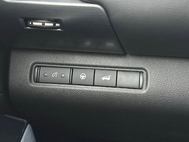 New 2025 Nissan Pathfinder SL image 24