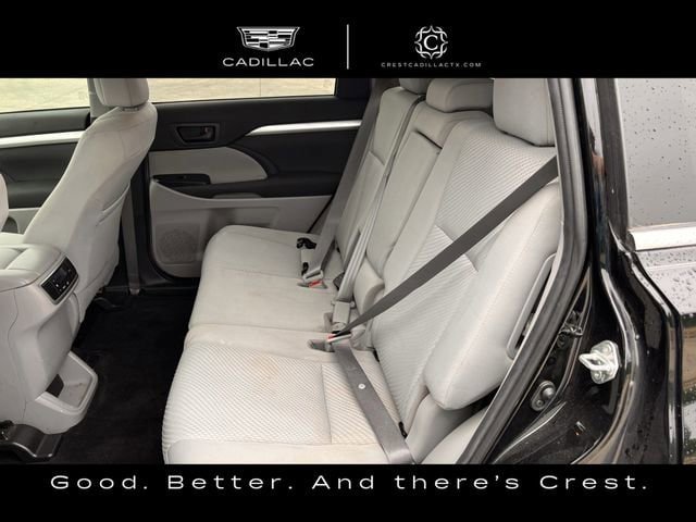 Used 2019 Toyota Highlander LE FWD image 25