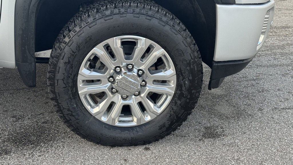 Used 2022 GMC Sierra 2500 Denali w/ Denali Ultimate Package image 3