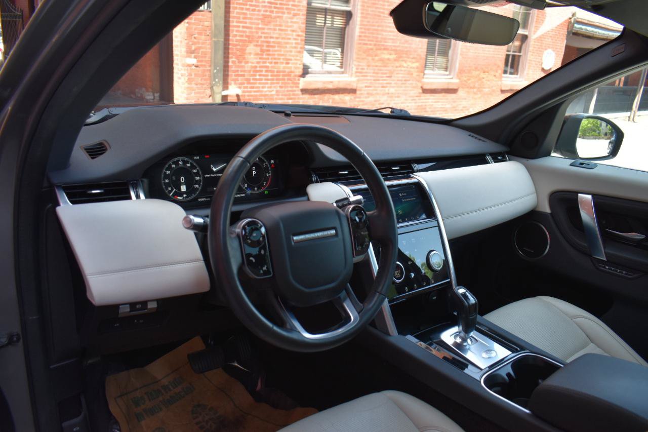 Used 2020 Land Rover Discovery Sport SE AWD/4WD image 11