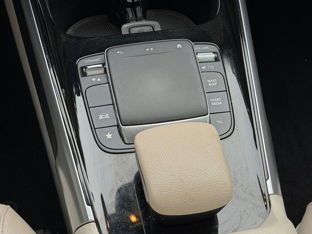 Used 2021 Mercedes-Benz GLB 250 4MATIC image 14