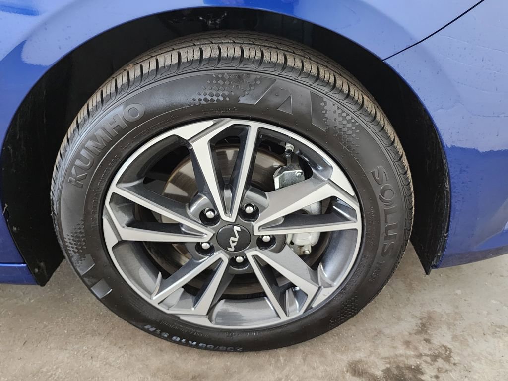 Used 2023 Kia Forte LXS image 37