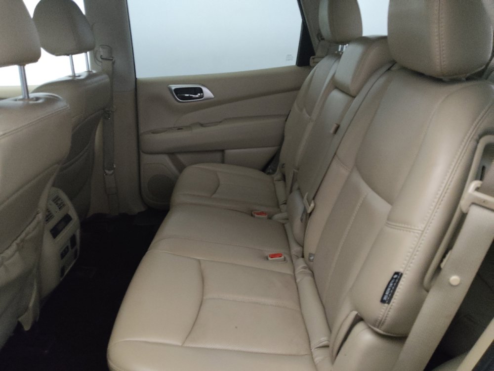 Used 2019 Nissan Pathfinder Platinum FWD image 18