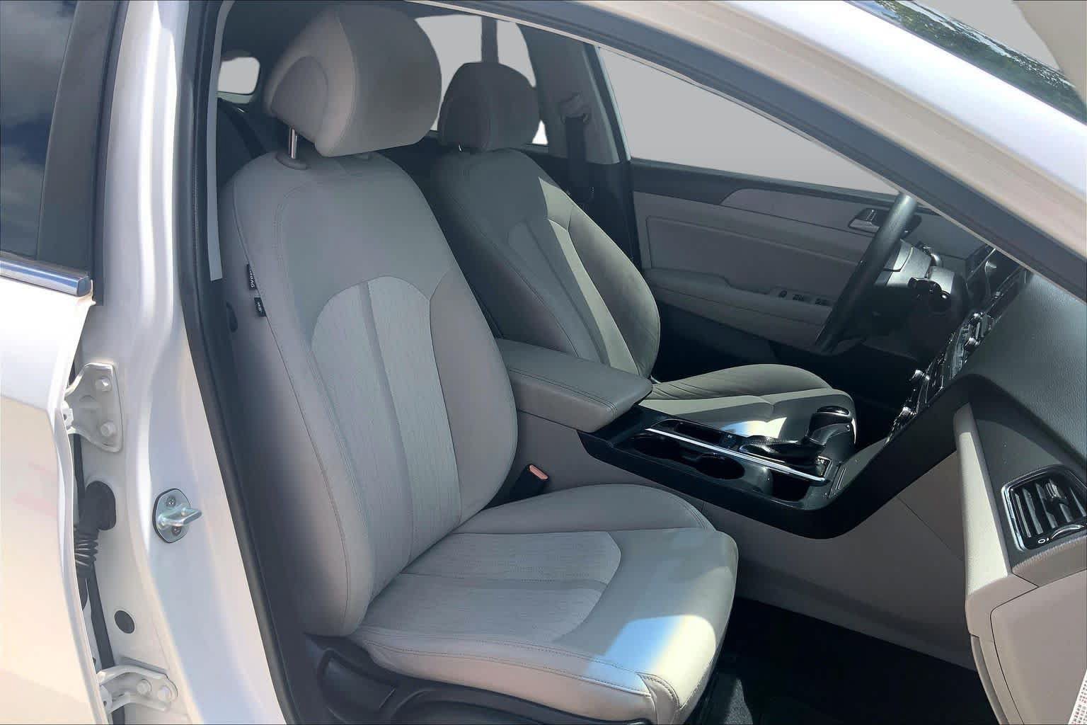 Used 2016 Hyundai Sonata SE FWD image 9