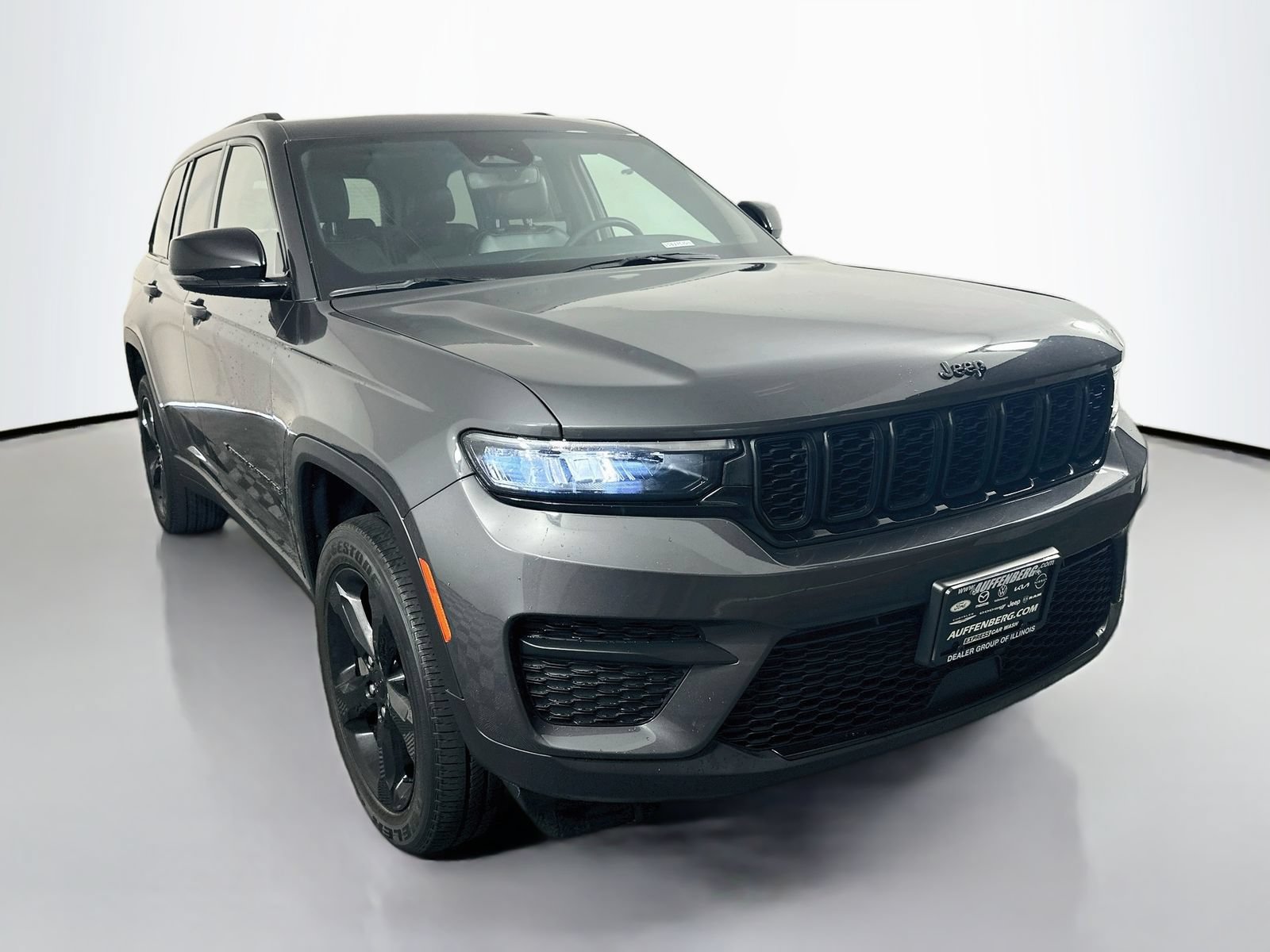 Used 2023 Jeep Grand Cherokee Altitude AWD/4WD video 1