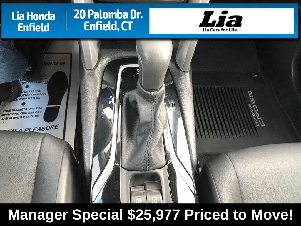 Used 2022 Toyota Corolla Cross XLE image 22