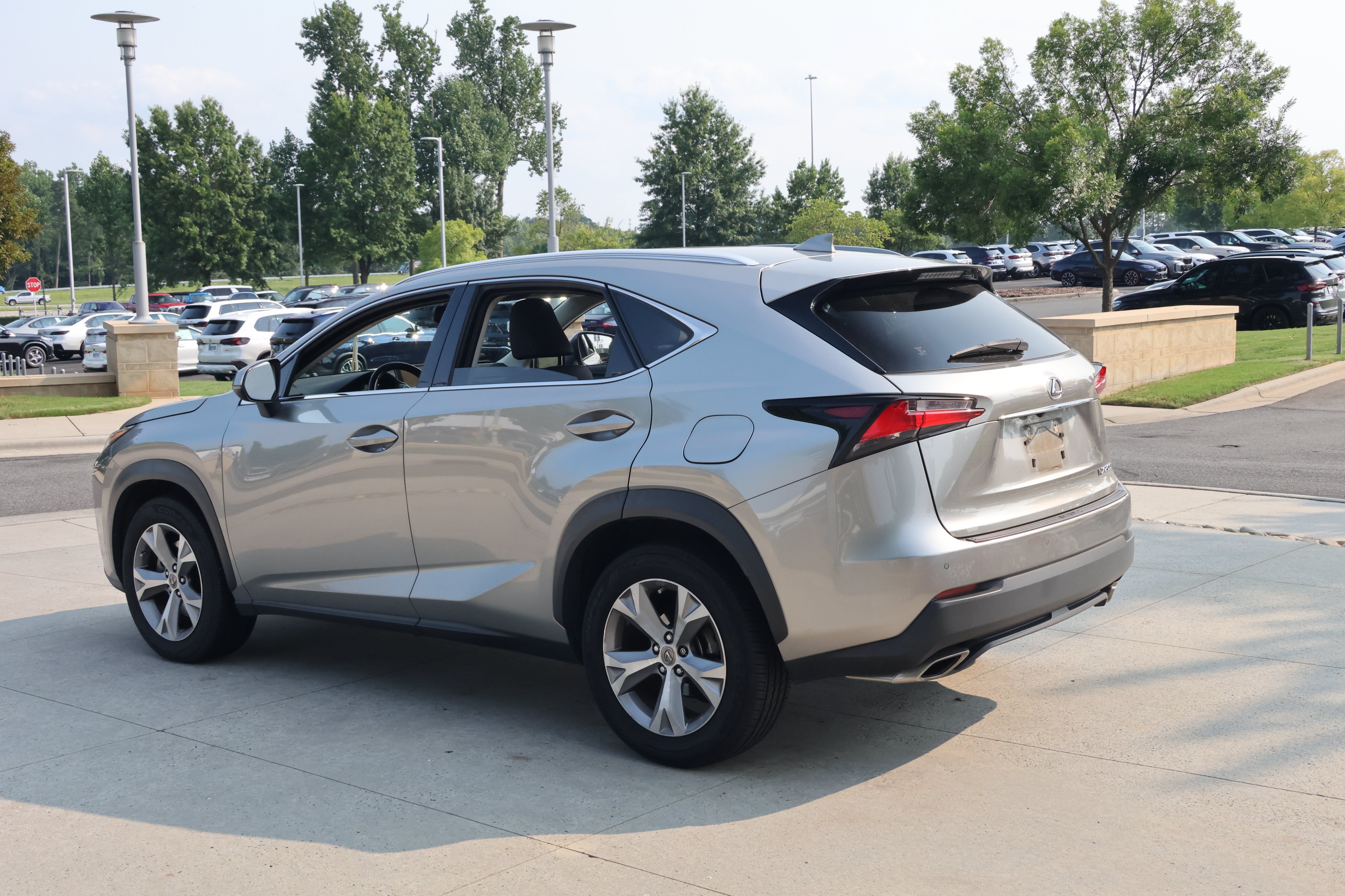 Used 2017 Lexus NX 200t FWD w/ Premium Package image 7