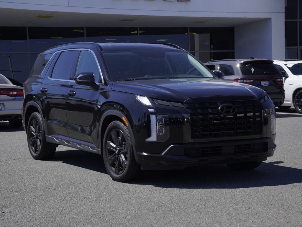 Used 2024 Hyundai Palisade XRT FWD image 2