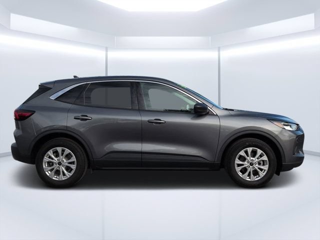 Used 2024 Ford Escape Active w/ Tech Pack #1 FWD image 2