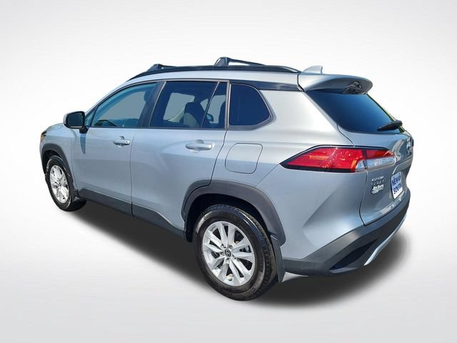 Used 2023 Toyota Corolla Cross LE FWD image 3