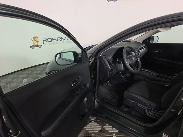Used 2018 Honda HR-V LX image 17